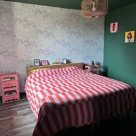 Holiday home Ideal 24h Du Mans - 3 Chambres, Jardin & Stationnement Facile